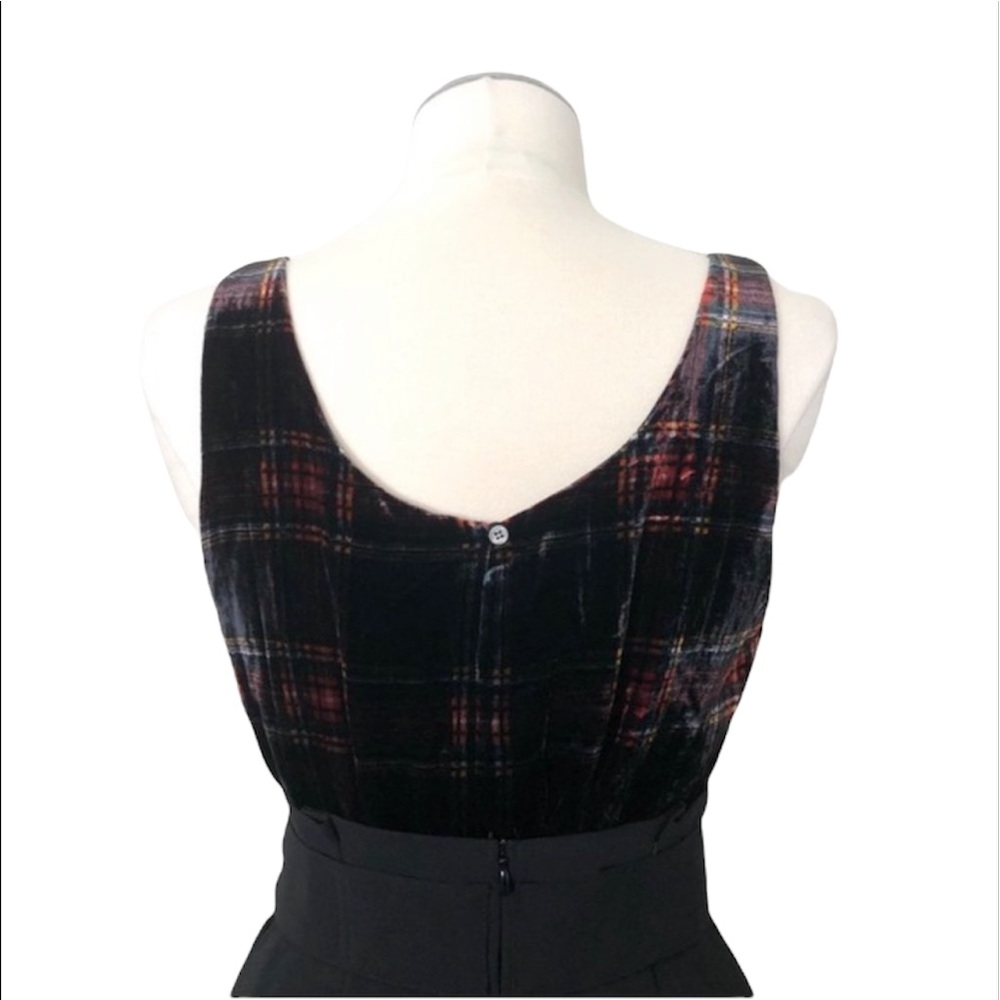 J. CREW Women’s Black Red Velvet Tank Top Size 8 Stewart Tartan Sleeveless - Picture 7 of 15